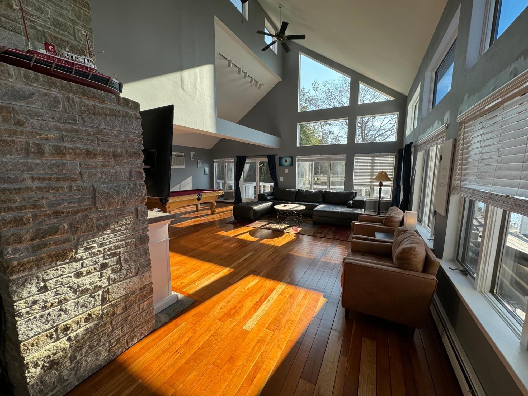 Spectacular Home With A Amazing Ocean - River View 그로튼 외부 사진